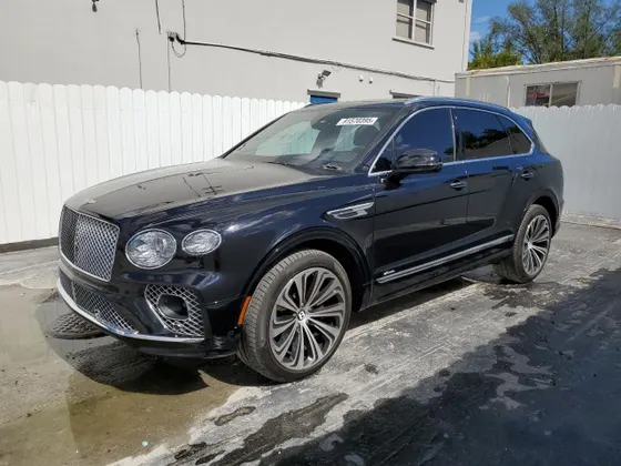 2023 Bentley Bentayga V8