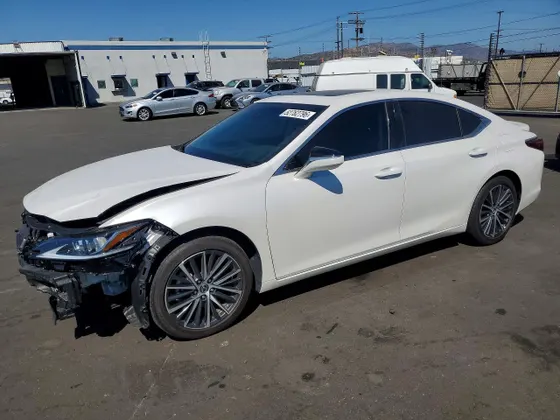 2025 Lexus ES ES 300h