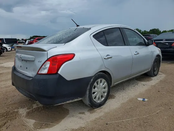 2017 Nissan Versa Sedan SV