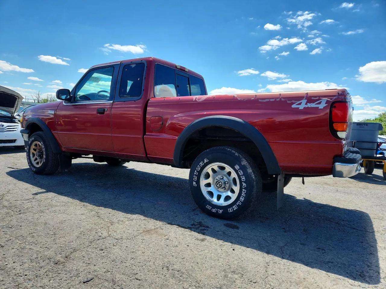 1999 Mazda B-Series 4WD Truck SE