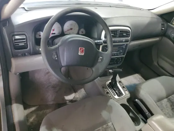 2005 Saturn L-Series L300
