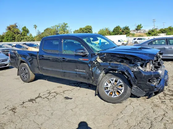2022 Toyota Tacoma 4WD TRD Off Road