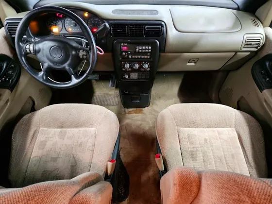 2002 Pontiac Montana w/1SA Pkg