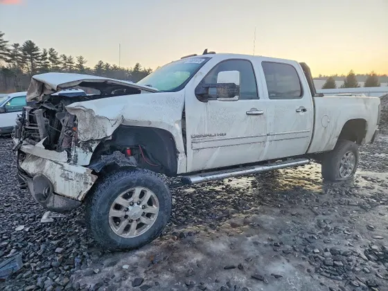 2011 GMC Sierra 3500HD DRW Denali