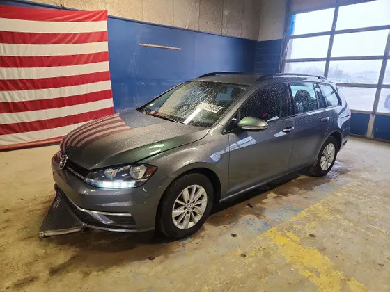 2019 Volkswagen Golf SportWagen S