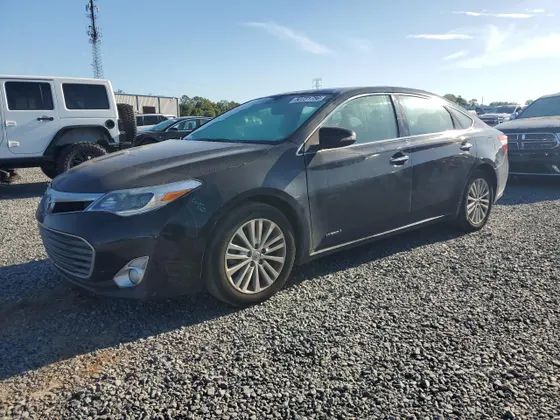 2014 Toyota Avalon Hybrid XLE Touring