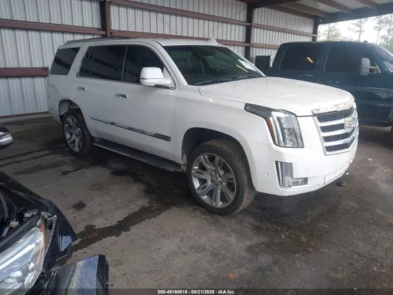 2017 Cadillac Escalade Luxury