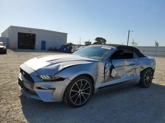 2022 Ford Mustang EcoBoost Premium