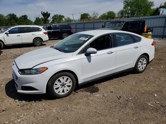 2013 Ford Fusion S