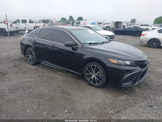 2021 Toyota Camry SE
