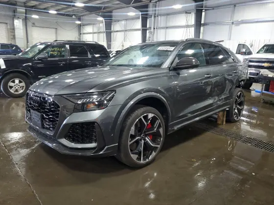 2024 Audi RS Q8