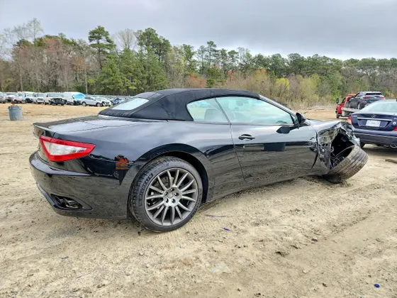 2014 Maserati GranTurismo Convertible GRAN TOURISMO