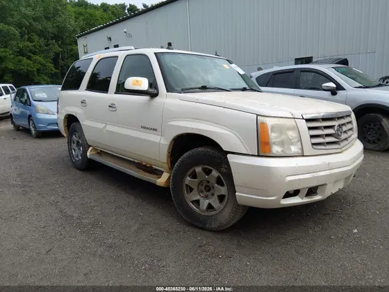 2005 Cadillac Escalade STANDARD