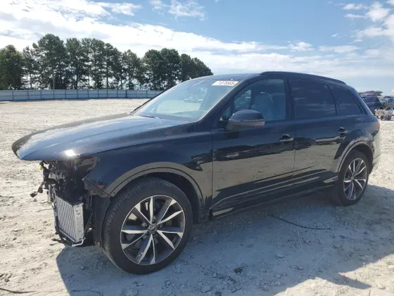 2024 Audi SQ7 Prestige