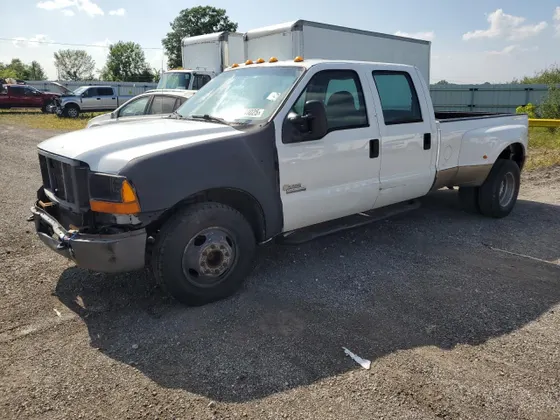 2005 Ford Super Duty F-350 DRW XL