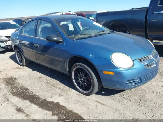 2004 Dodge Neon SE