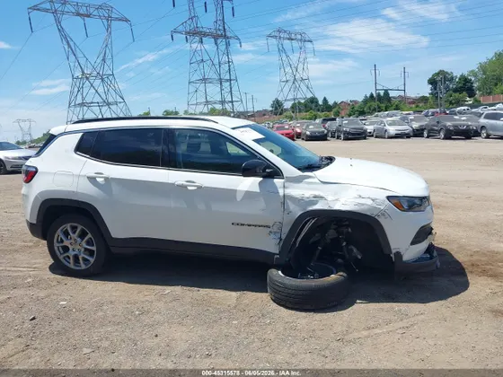 2022 Jeep Compass Latitude Lux