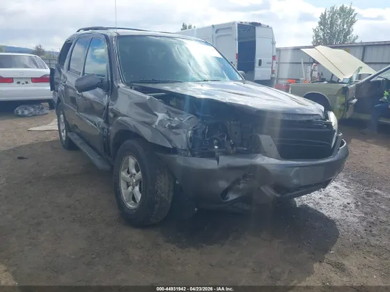 2005 Mazda Tribute s