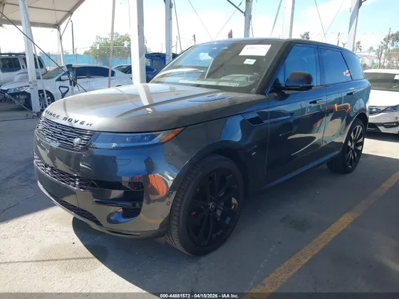 2025 Land Rover Range Rover Sport SE