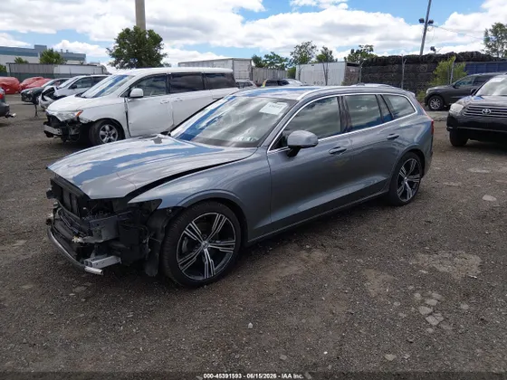 2020 Volvo V60 Inscription