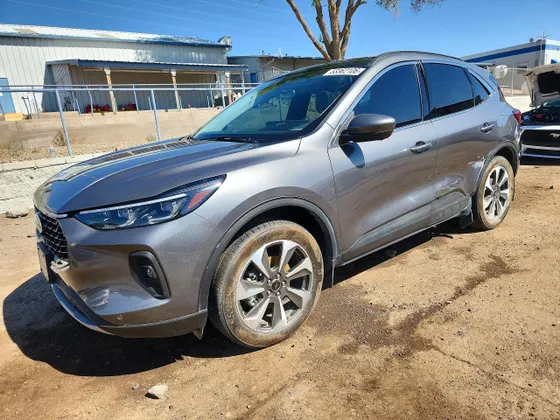 2025 Ford Escape Platinum