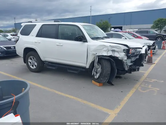 2024 Toyota 4Runner SR5