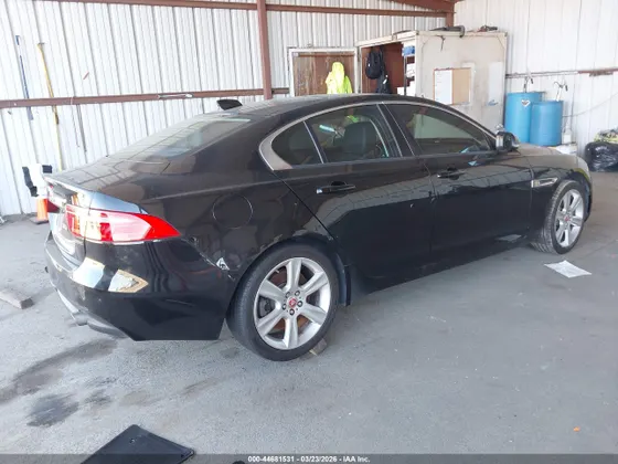 2017 Jaguar XE 25t Premium
