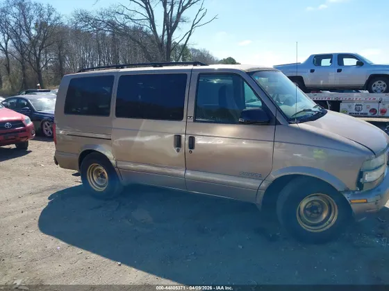 2002 GMC Safari Passenger SLE