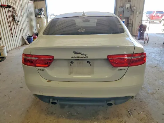 2019 Jaguar XE 25t Premium
