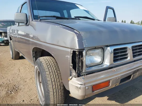 1989 Nissan Hardbody King Cab 2WD KING CAB
