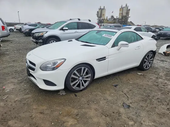 2017 Mercedes-Benz SLC SLC 300