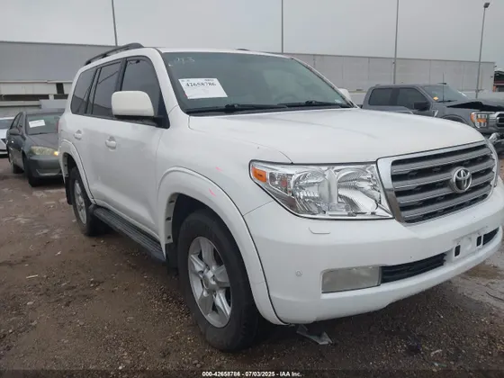2011 Toyota Land Cruiser V8