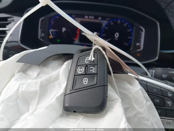 2025 Volkswagen Jetta SEL