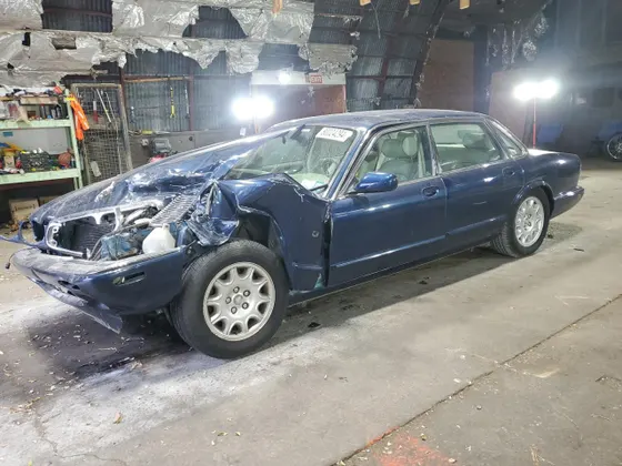 2002 Jaguar XJ XJ8
