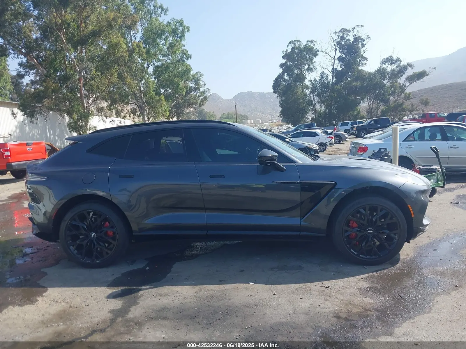 2021 Aston Martin DBX