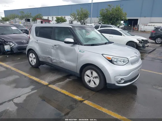 2016 Kia Soul EV +