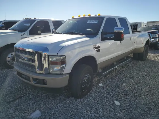 2010 Ford Super Duty F-350 DRW XL
