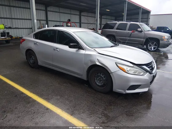 2016 Nissan Altima 2.5 SR