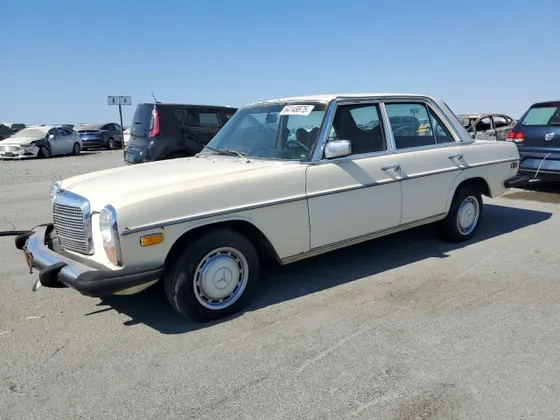 1976 Mercedes-Benz 240 240 D