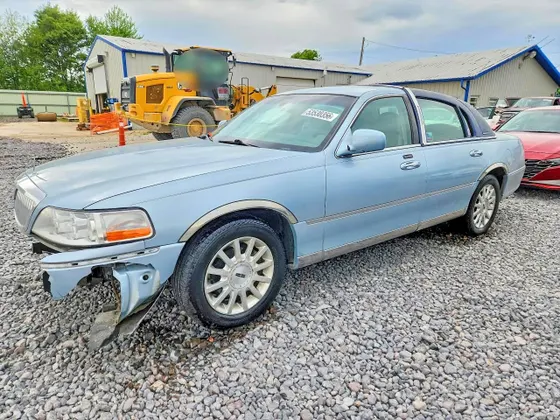 2006 Lincoln Town Car Signature
