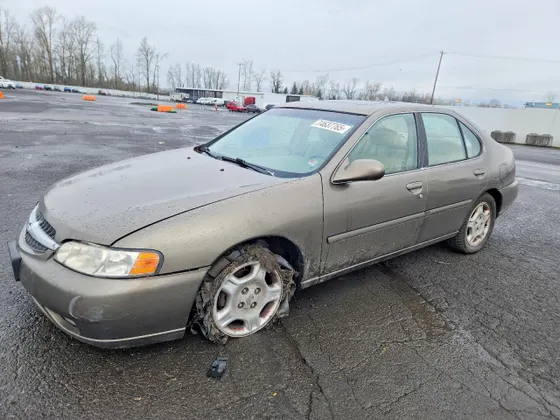 2000 Nissan Altima GXE