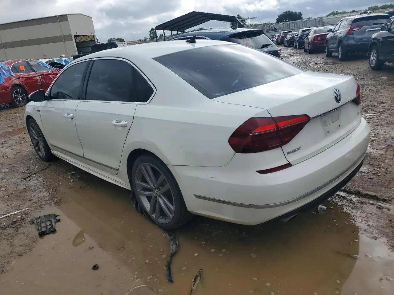 2017 Volkswagen Passat R-Line w/Comfort Pkg