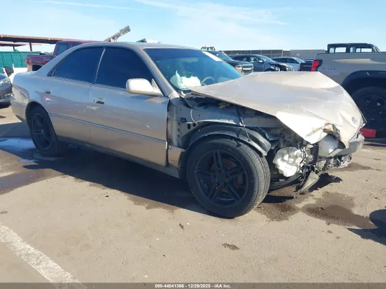 2000 Lexus ES 300
