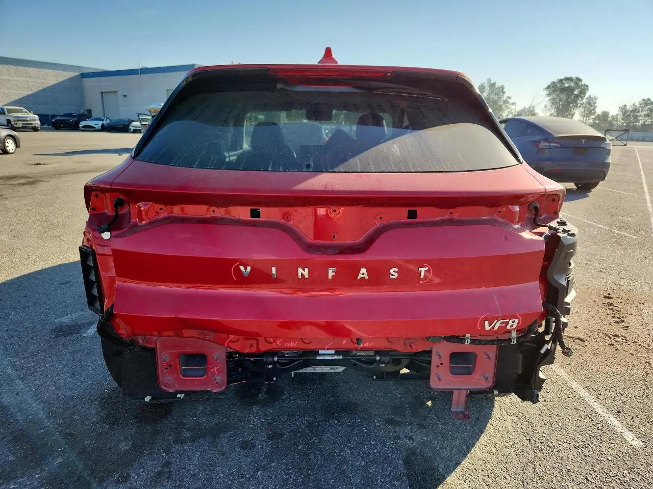 2024 VinFast VF 8 Eco