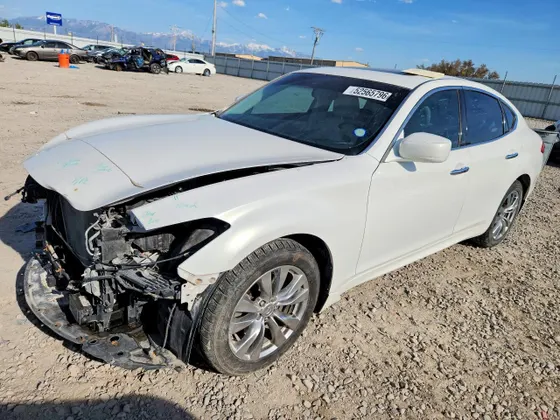 2012 INFINITI M56