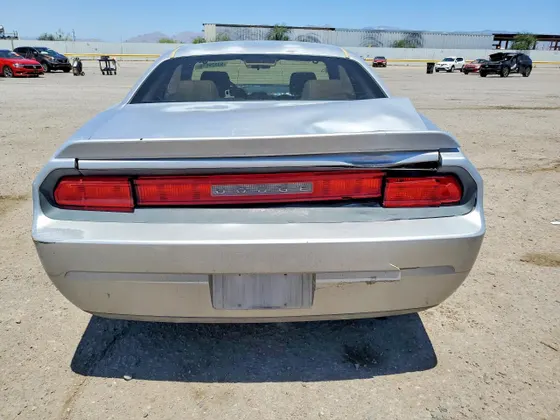 2009 Dodge Challenger SE