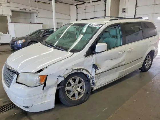 2009 Chrysler Town & Country Touring