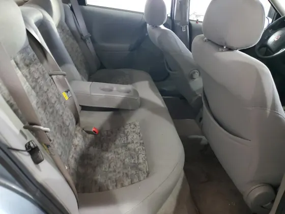 2005 Saturn L-Series L300