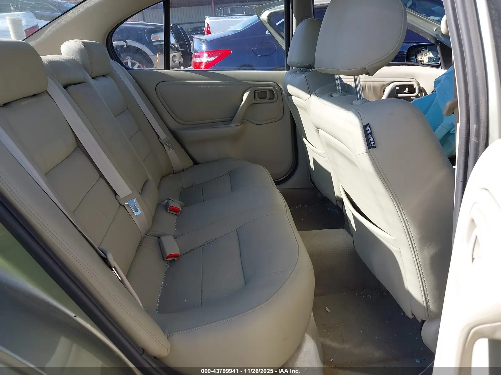 2001 INFINITI G20 Luxury
