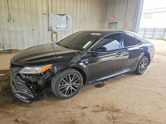 2024 Toyota Camry XLE